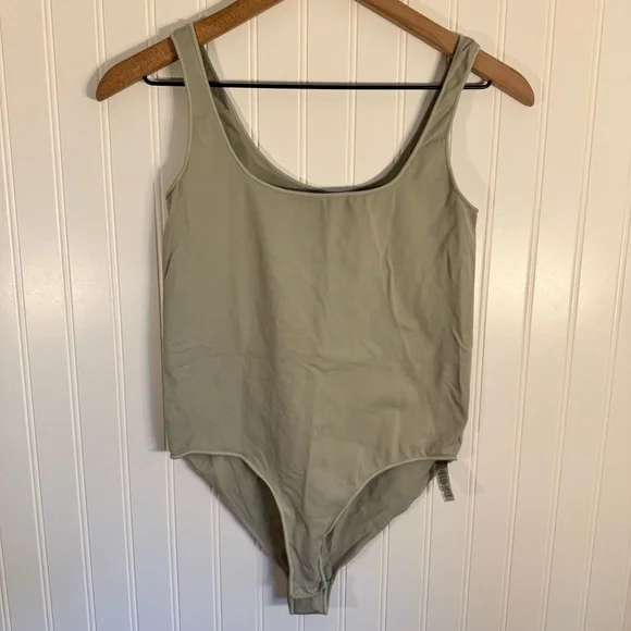 SKIMS Smoothing Seamless Tank Snap Bodysuit Light Green Size L/XL - Picture 6 of 9